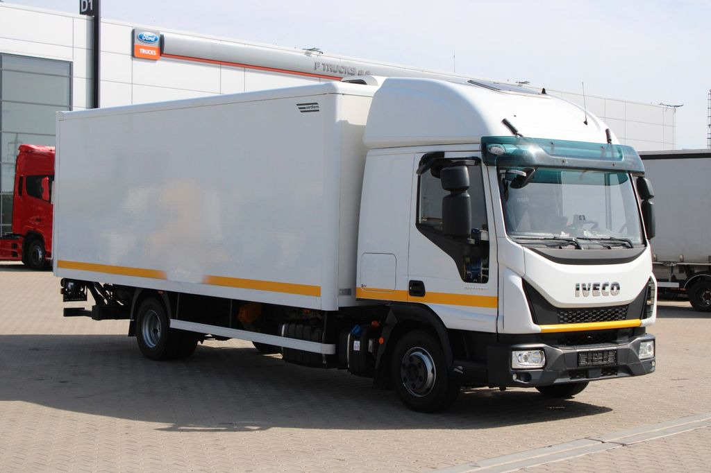 Koffer Transporter Iveco EUROCARGO 80E210, HYDRAULIC LIFT,CAMERA,PNEU 90%
