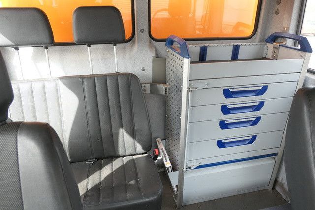 Koffer Transporter, Transporter mit Doppelkabine Mercedes-Benz 613 D Vario 4x2, DOKA, 2x AHK, 80tkm, 4. Sitze: das Bild 16