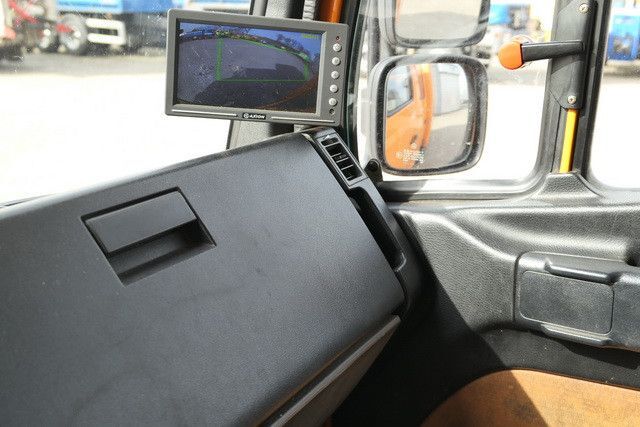 Koffer Transporter, Transporter mit Doppelkabine Mercedes-Benz 613 D Vario 4x2, DOKA, 2x AHK, 80tkm, 4. Sitze: das Bild 14