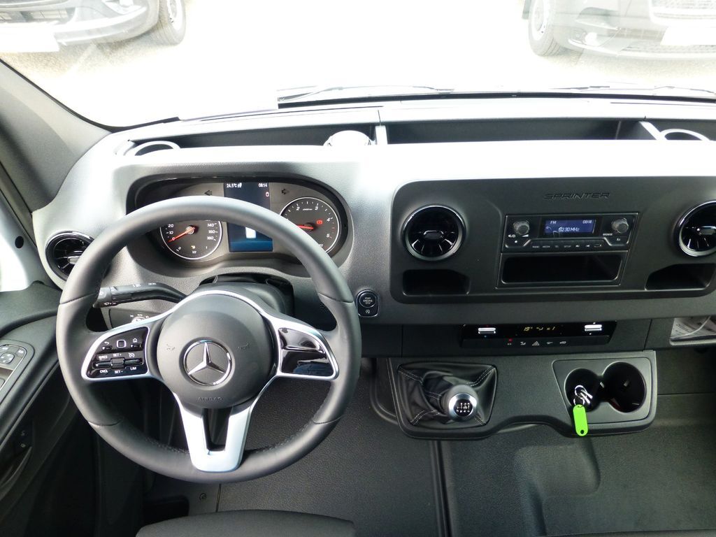 Koffer Transporter Mercedes-Benz Sprinter 317 CDI Koffer Türen Premium: das Bild 18