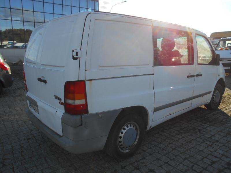 Kleintransporter, Transporter mit Doppelkabine Mercedes Vito 110 CDI: das Bild 3