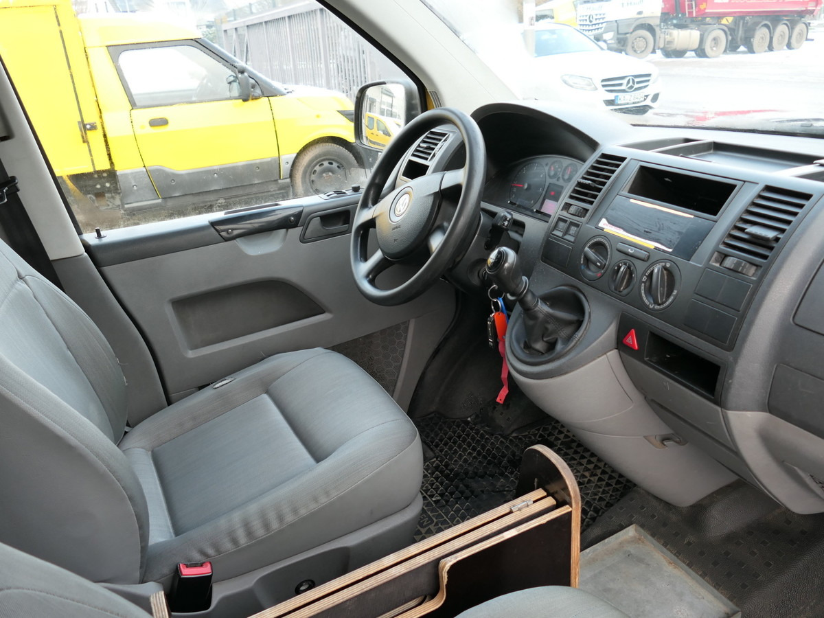 Kleintransporter VW T5 Transporter 1.9 TDI 2-Sitzer PARKTRONIK 2xSCH: das Bild 10