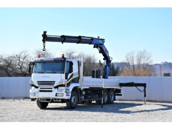 IVECO Trakker Pritsche LKW