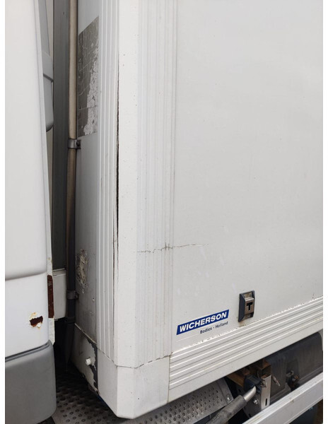 Kühlkofferaufbau WICHERSON BOX + THERMO KING SPECTRUM T-1000R BOX 9100x2620x2750: das Bild 18