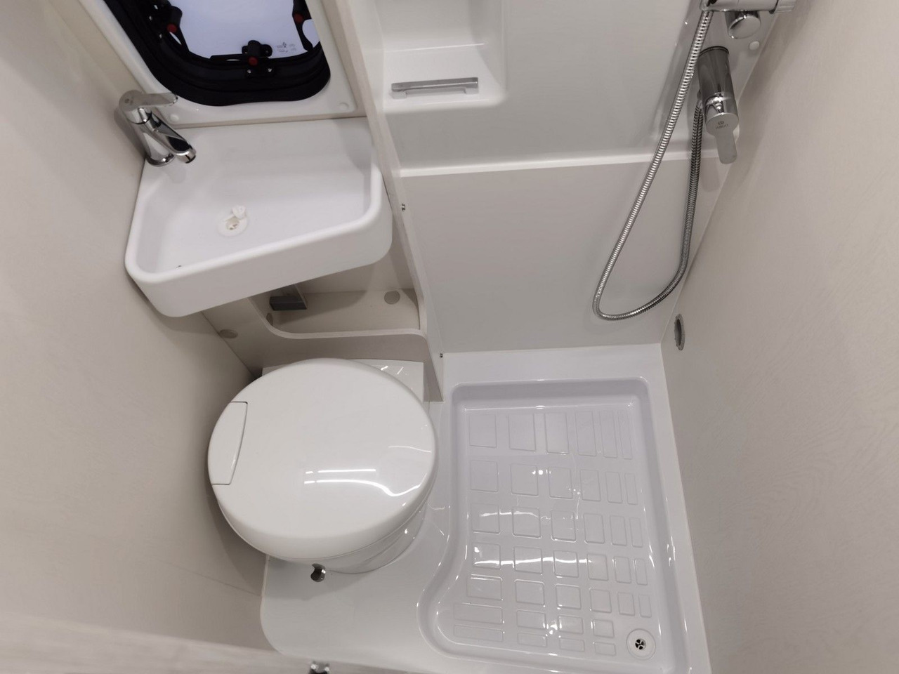 Camper Van Karmann DAVIS 590 TRENDSTYLE / -2026- / 140PS- AUTOMATIK