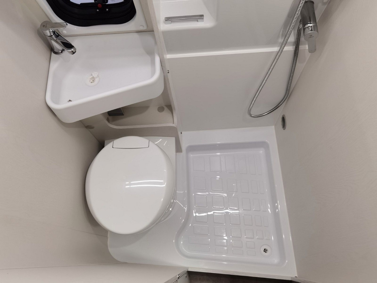 Camper Van Karmann DAVIS 590 TRENDSTYLE / -2026- / 140PS- AUTOMATIK