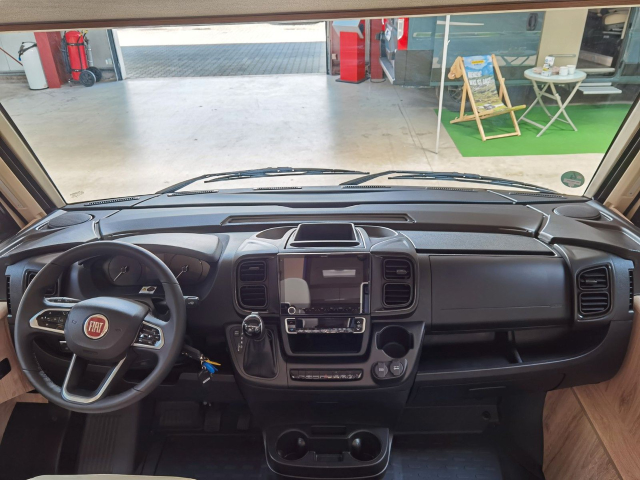 Integriertes Wohnmobil Eura Mobil INTEGRA LINE 720 EB /180PS-9G MAXI/ EINZELBETTEN