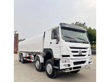 SINOTRUK 8x4 drive HOWO water sprinkler truck 30000 liters - Tankwagen: das Bild 1