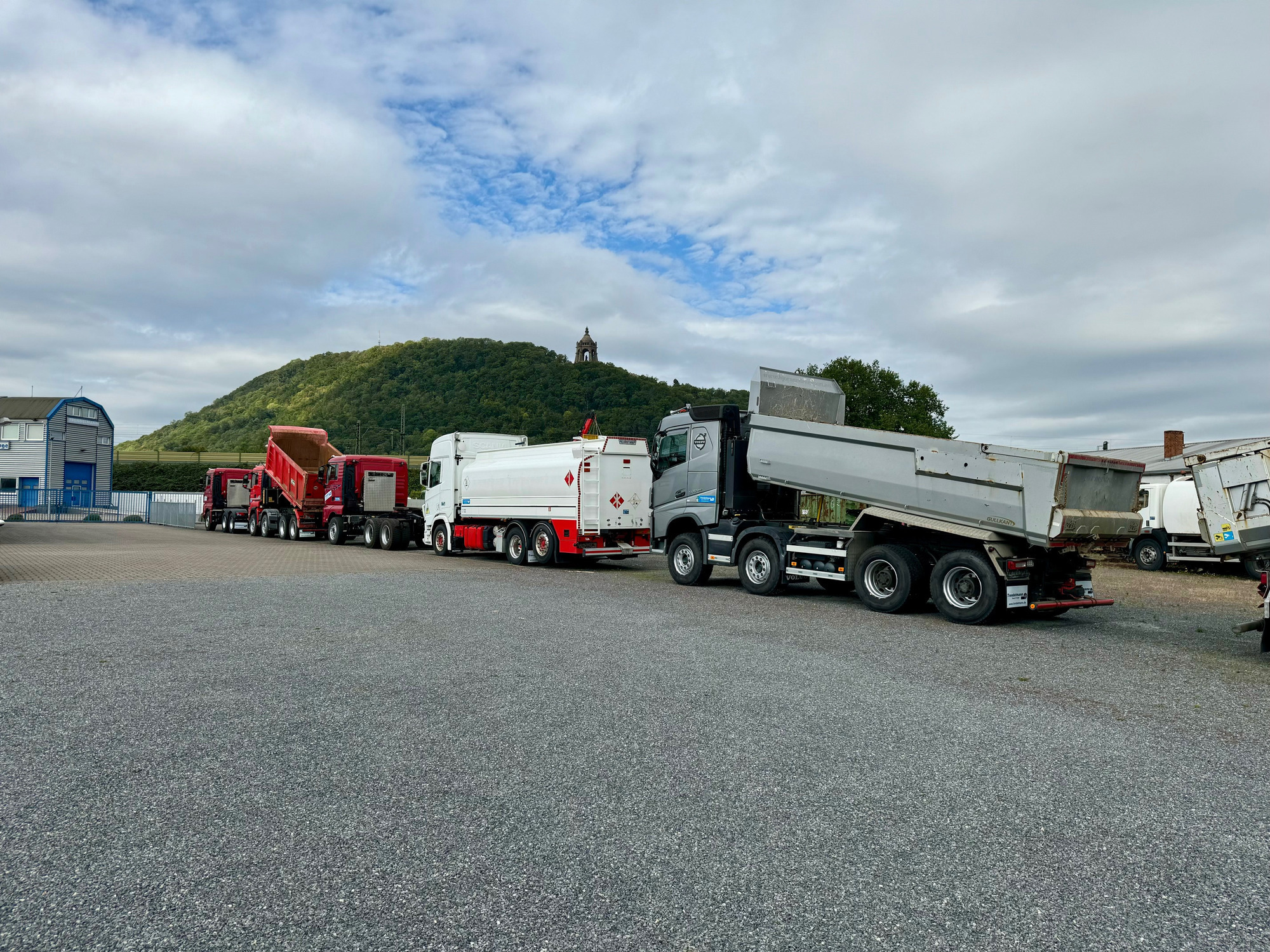 Annette Trendelmann Truck GmbH undefined: das Bild 2