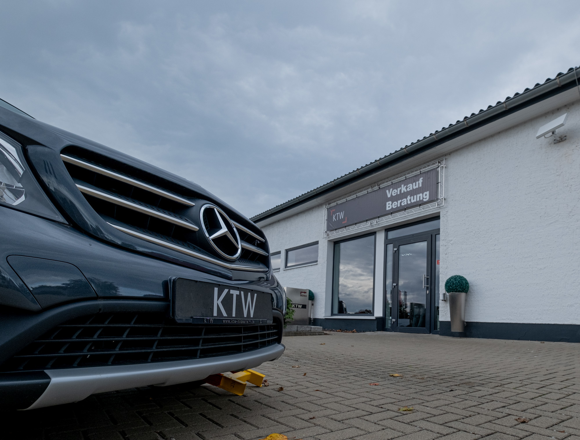 KTW Autohaus GmbH  undefined: das Bild 9