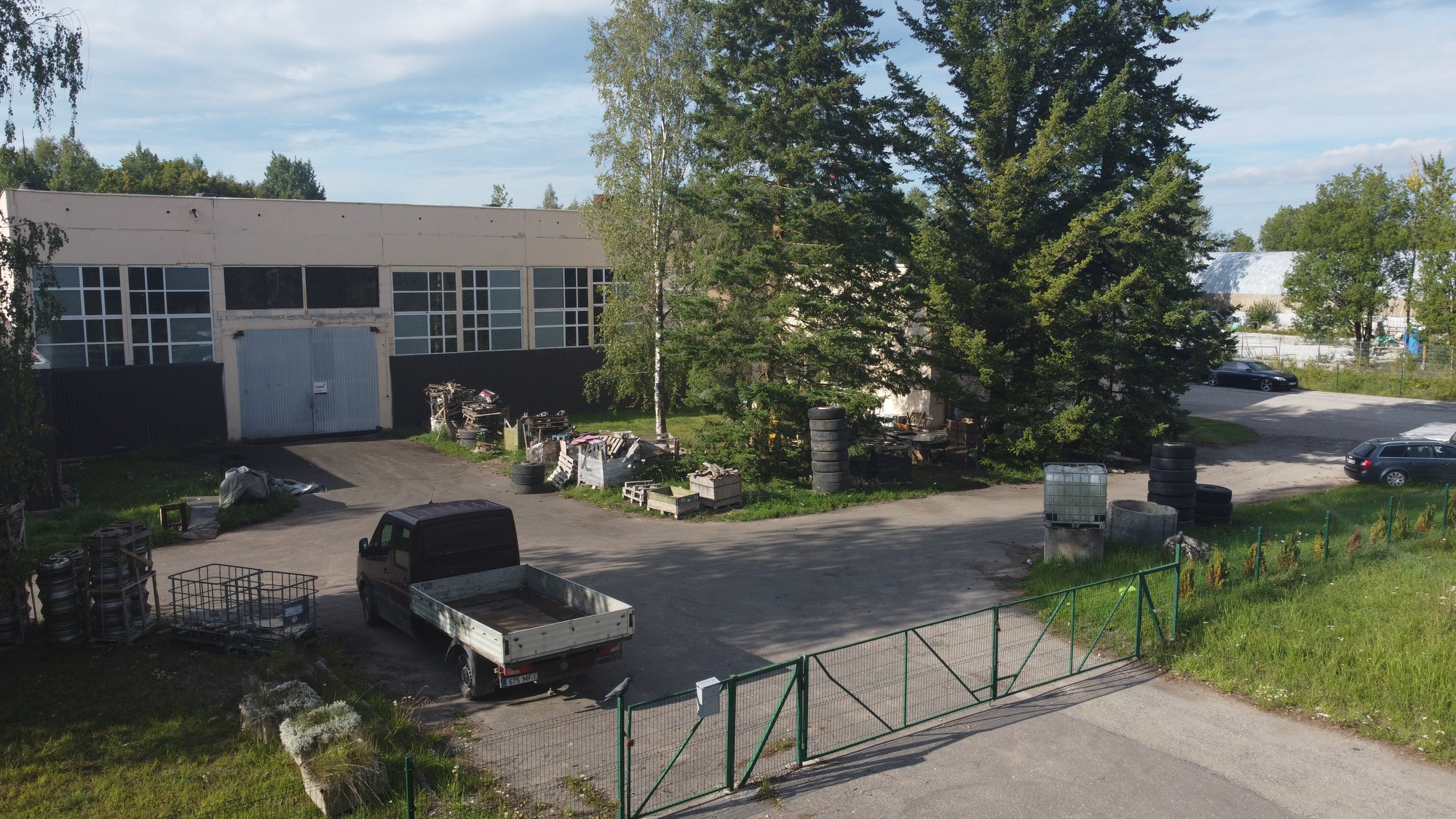 SERDRUG GROUP OÜ - Busse undefined: das Bild 3