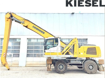 LIEBHERR Umschlagbagger
