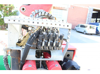 Holztransporter, Autokran MAN TGX 33.560 D38Motor 6x4 Intarder KESLA-Holzkran: das Bild 4 Holztransporter, Autokran MAN TGX 33.560 D38Motor 6x4 Intarder KESLA-Holzkran: das Bild 4