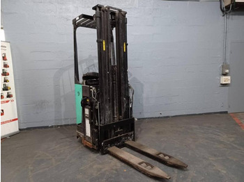 CATERPILLAR Hochhubwagen