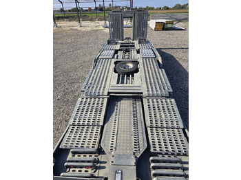 Autotransporter LKW MERCEDES-BENZ 2353: das Bild 4