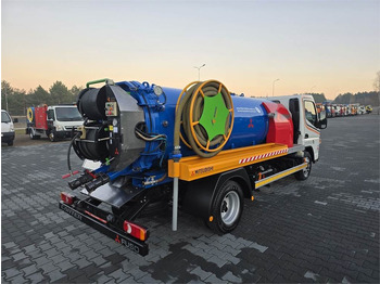 MITSUBISHI Saug-/ Spülfahrzeug