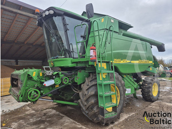 JOHN DEERE 40 Series Mähdrescher