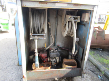 Lagertank DIESEL FUEL TANK 10,500 LTR APPROX COMPLETE WITH DONKEY ENGINE, PUMPS AND HOSES, ALL IN WORKING ORDER (3.6 X 1.8 X 1.8M): das Bild 5 Lagertank DIESEL FUEL TANK 10,500 LTR APPROX COMPLETE WITH DONKEY ENGINE, PUMPS AND HOSES, ALL IN WORKING ORDER (3.6 X 1.8 X 1.8M): das Bild 5