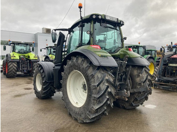 Traktor Valtra T 234: das Bild 5