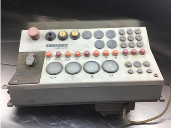 LIEBHERR Armaturenbrett