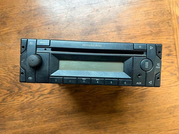 MERCEDES-BENZ Fahrerhaus und Interieur