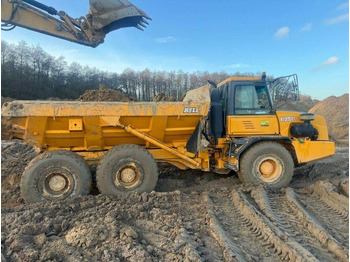 BELL Knickgelenkter Dumper
