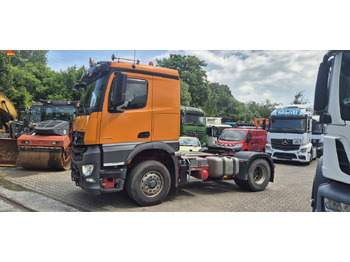 MERCEDES-BENZ Sattelzugmaschine