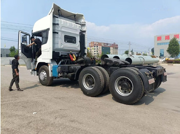 Sattelzugmaschine Shacman X3000: das Bild 2