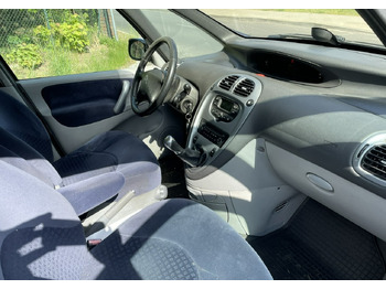 PKW Citroen Xsara Picasso Citroen Xsara Picasso 1.6HDI-110KM Klima tempomat 2006: das Bild 3 PKW Citroen Xsara Picasso Citroen Xsara Picasso 1.6HDI-110KM Klima tempomat 2006: das Bild 3