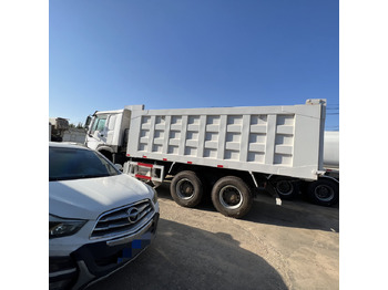 SINOTRUK HOWO Kipper