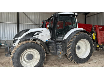 VALTRA T-series Traktor
