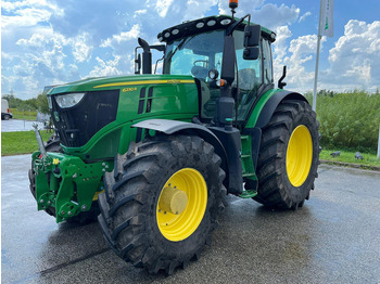 JOHN DEERE 6230R Traktor