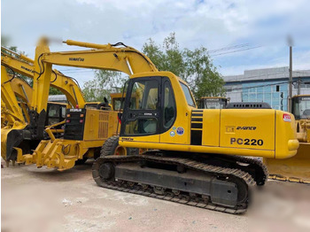 KOMATSU PC220-6 Kettenbagger