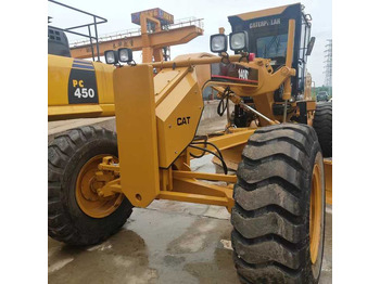 CATERPILLAR 140K Grader