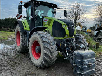 CLAAS Axion 830 Traktor