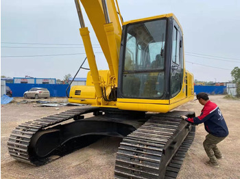 Kettenbagger KOMATSU PC220-6: das Bild 5