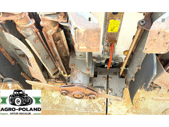 Pflückvorsatz für Mähdrescher CLAAS CORIO 870 C - 2016 ROK: das Bild 5 Pflückvorsatz für Mähdrescher CLAAS CORIO 870 C - 2016 ROK: das Bild 5