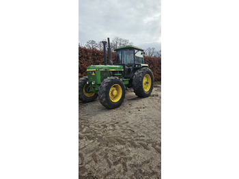 JOHN DEERE 50 Series Traktor