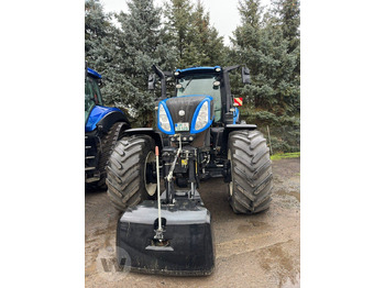 NEW HOLLAND T8 Traktor