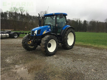 NEW HOLLAND T6020 Traktor