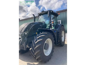 VALTRA S324 Traktor