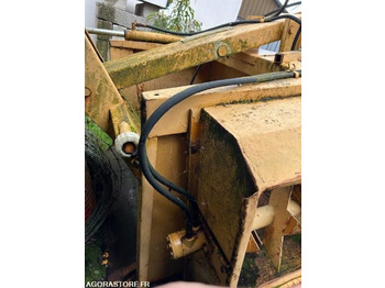 Landmaschine DESILEUSE LUCAS: das Bild 4