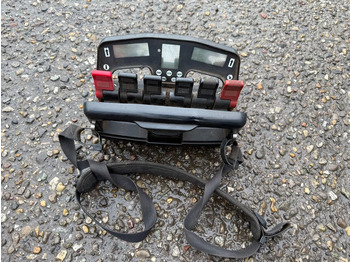 Seil Abrollkipper, Autokran Scania R500 V8 8X4 + HIAB 220-5 + REMOTE + CABLELIFT - FULL STEEL SUSP. MANUAL GEAR. BIG AXLES: das Bild 3 Seil Abrollkipper, Autokran Scania R500 V8 8X4 + HIAB 220-5 + REMOTE + CABLELIFT - FULL STEEL SUSP. MANUAL GEAR. BIG AXLES: das Bild 3