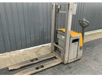 JUNGHEINRICH EJC Hochhubwagen