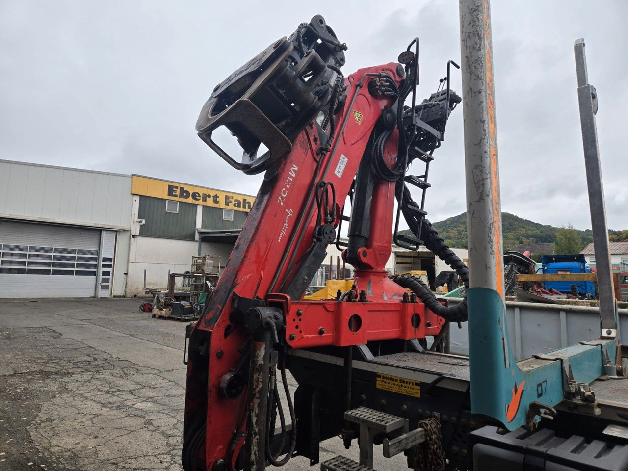 Mercedes-Benz Arocs 2651 Holztransporter Blatt Blatt Kran - Holztransporter, Autokran: das Bild 5 Mercedes-Benz Arocs 2651 Holztransporter Blatt Blatt Kran - Holztransporter, Autokran: das Bild 5