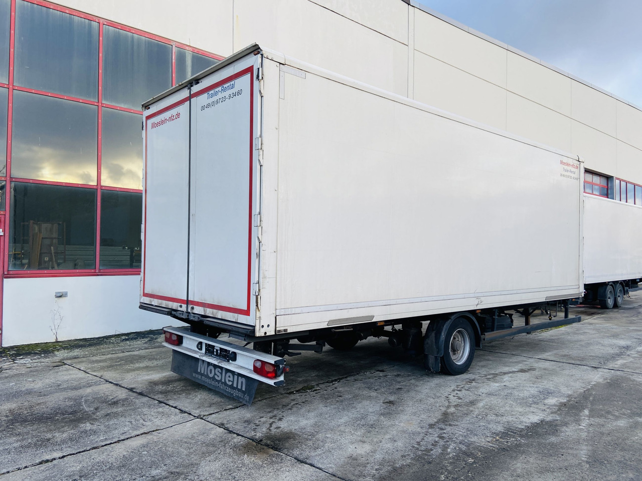 Möslein EK 1- D 7,3 1 Achs Kofferanhänger - Koffer Anhänger: das Bild 4 Möslein EK 1- D 7,3 1 Achs Kofferanhänger - Koffer Anhänger: das Bild 4