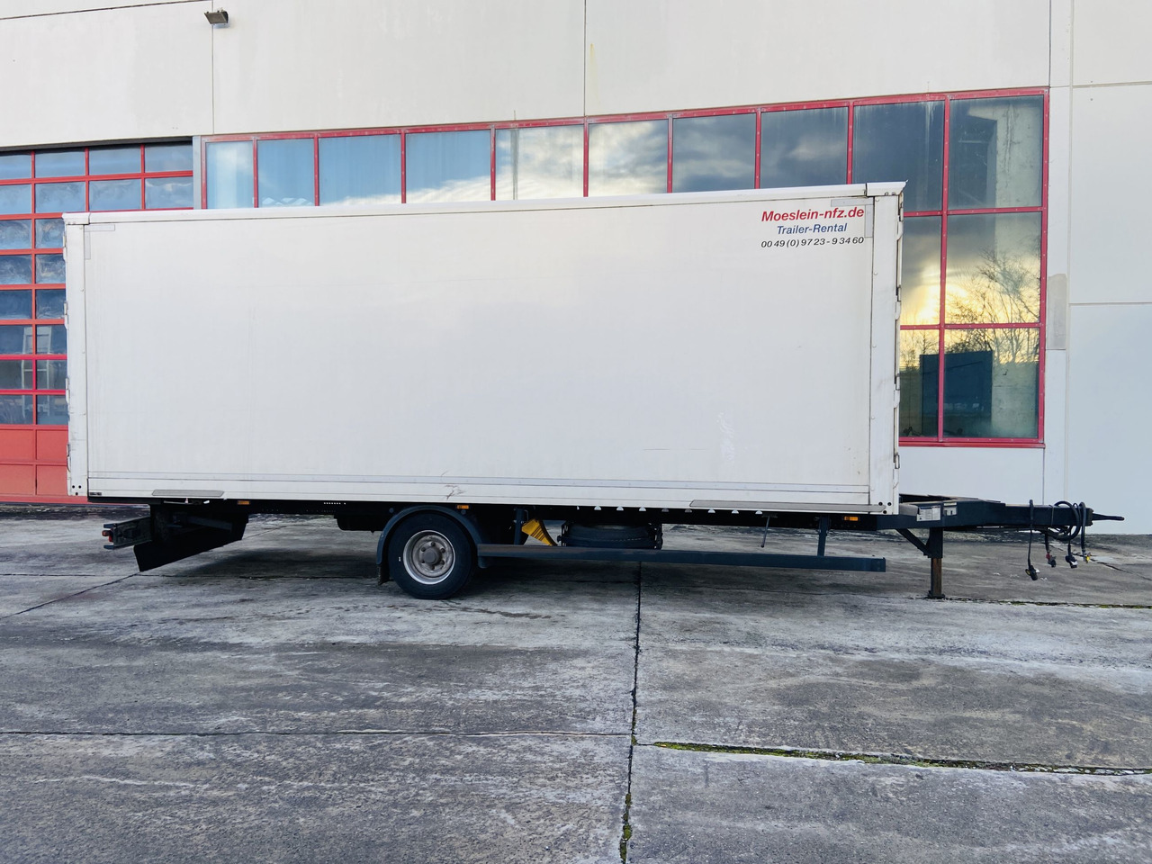 Möslein EK 1- D 7,3 1 Achs Kofferanhänger - Koffer Anhänger: das Bild 1 Möslein EK 1- D 7,3 1 Achs Kofferanhänger - Koffer Anhänger: das Bild 1