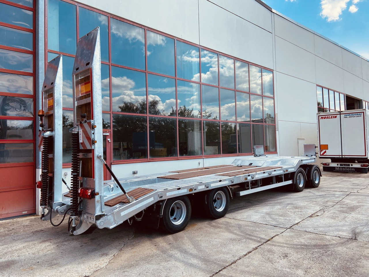Möslein T 4 VB F 4 Achs Tieflader- Anhänger, Neufahrzeug - Tieflader Anhänger: das Bild 3 Möslein T 4 VB F 4 Achs Tieflader- Anhänger, Neufahrzeug - Tieflader Anhänger: das Bild 3
