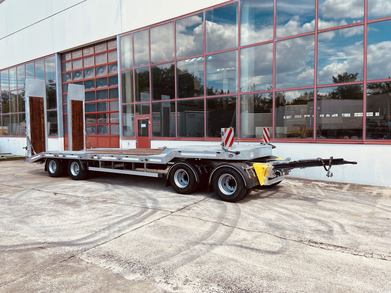 Möslein T 4 VB F 4 Achs Tieflader- Anhänger, Neufahrzeug - Tieflader Anhänger: das Bild 4 Möslein T 4 VB F 4 Achs Tieflader- Anhänger, Neufahrzeug - Tieflader Anhänger: das Bild 4