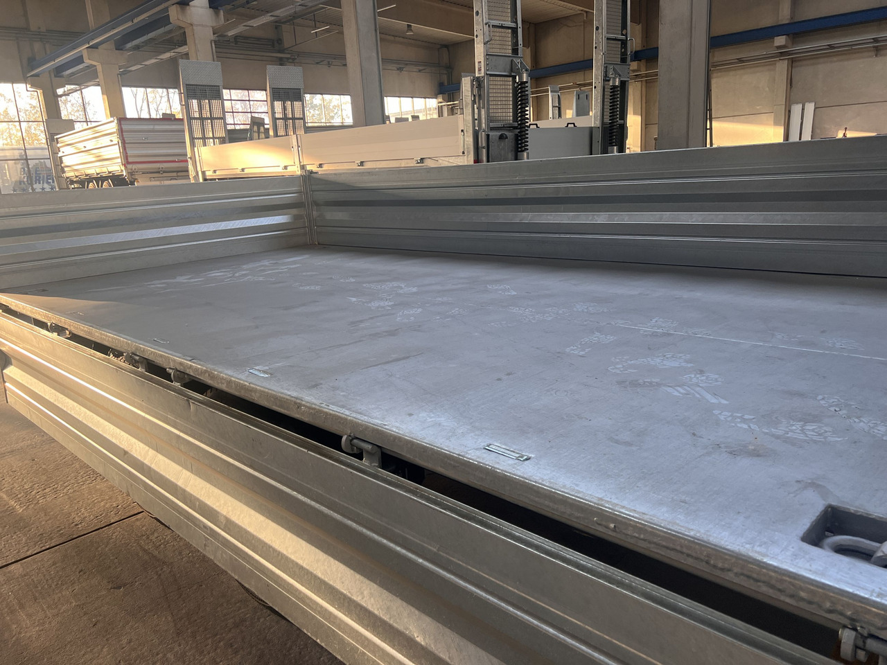 Möslein TTD 19 B neuer 19 t Tandemkipper- Tieflader - Kipper Anhänger: das Bild 4 Möslein TTD 19 B neuer 19 t Tandemkipper- Tieflader - Kipper Anhänger: das Bild 4